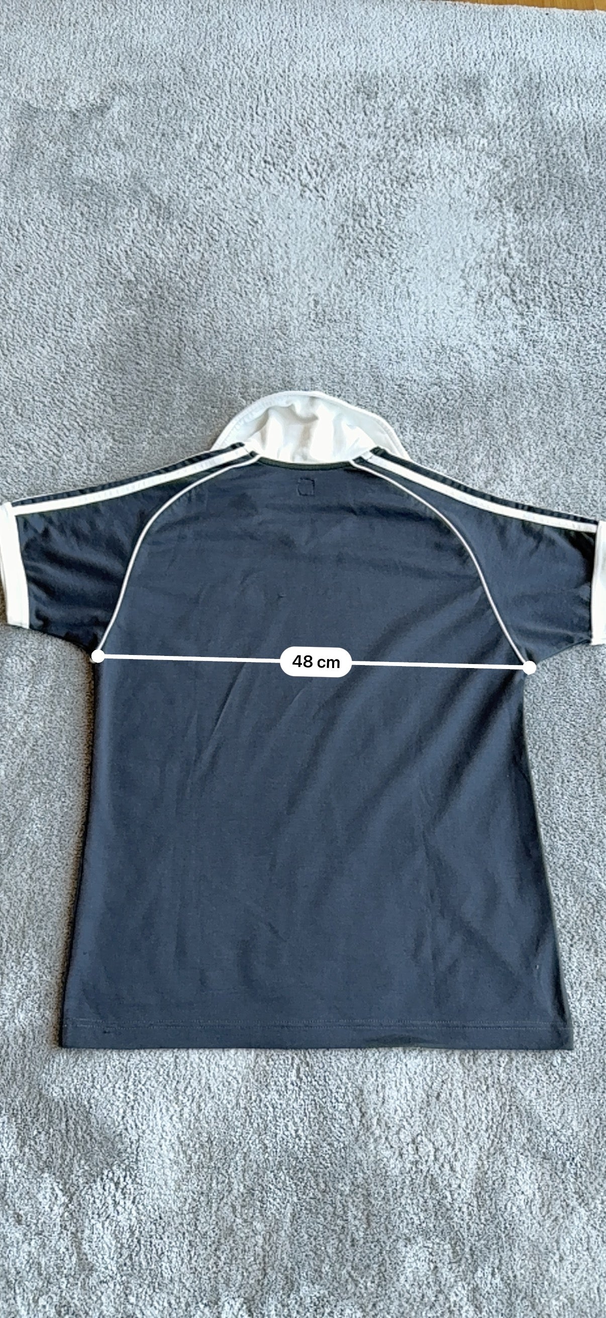 Vintage Adidas t-shirt