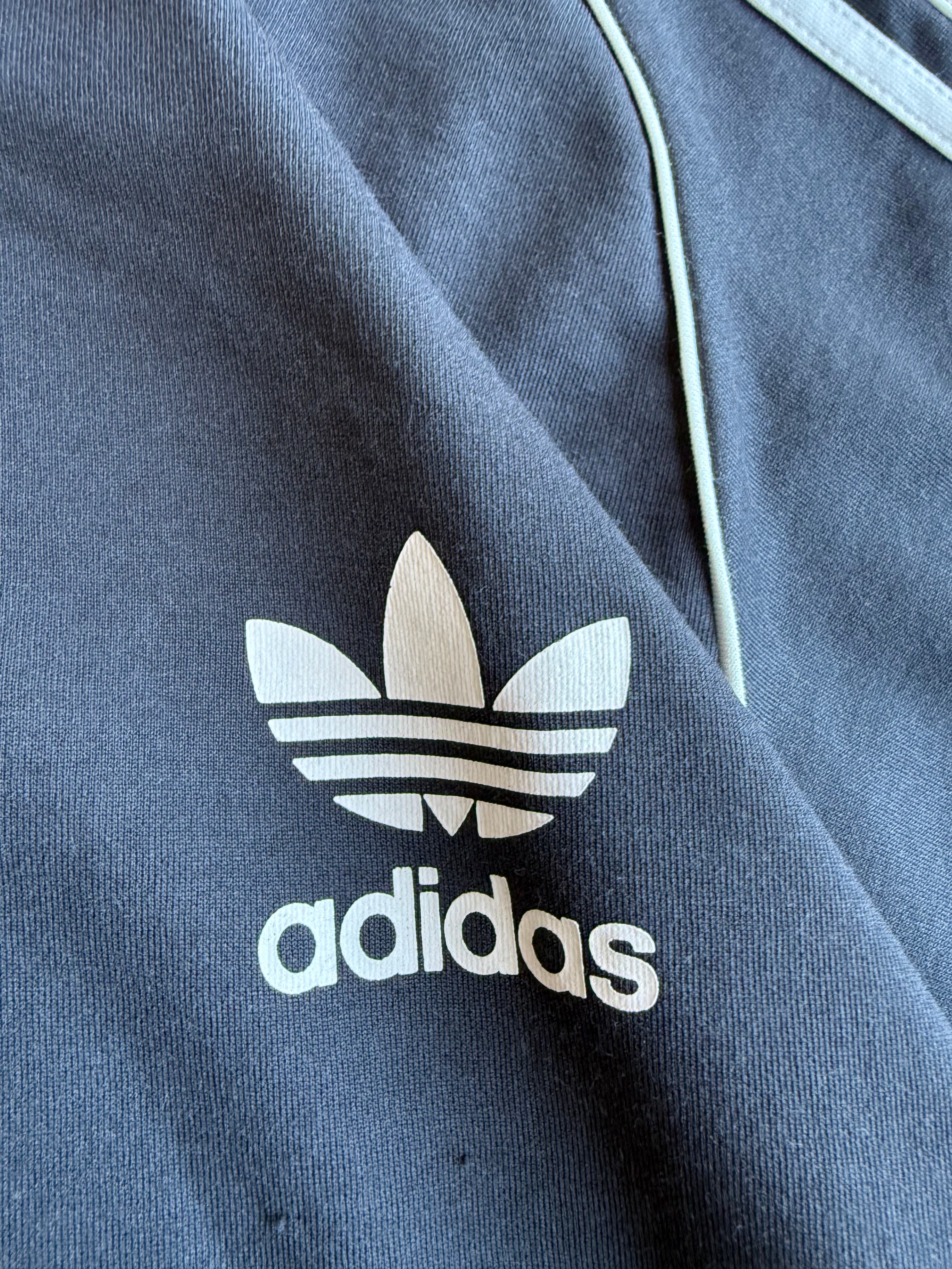 Vintage Adidas t-shirt