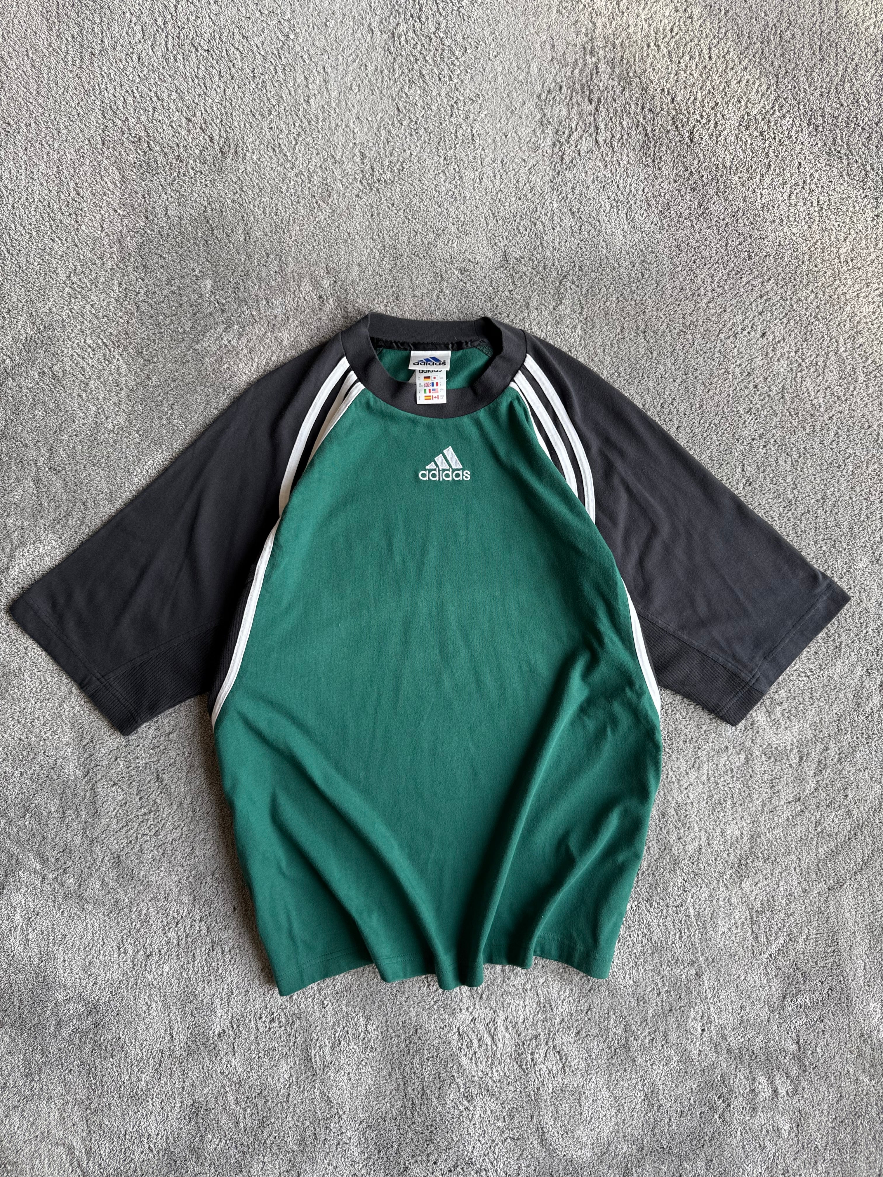 Vintage Adidas t-shirt