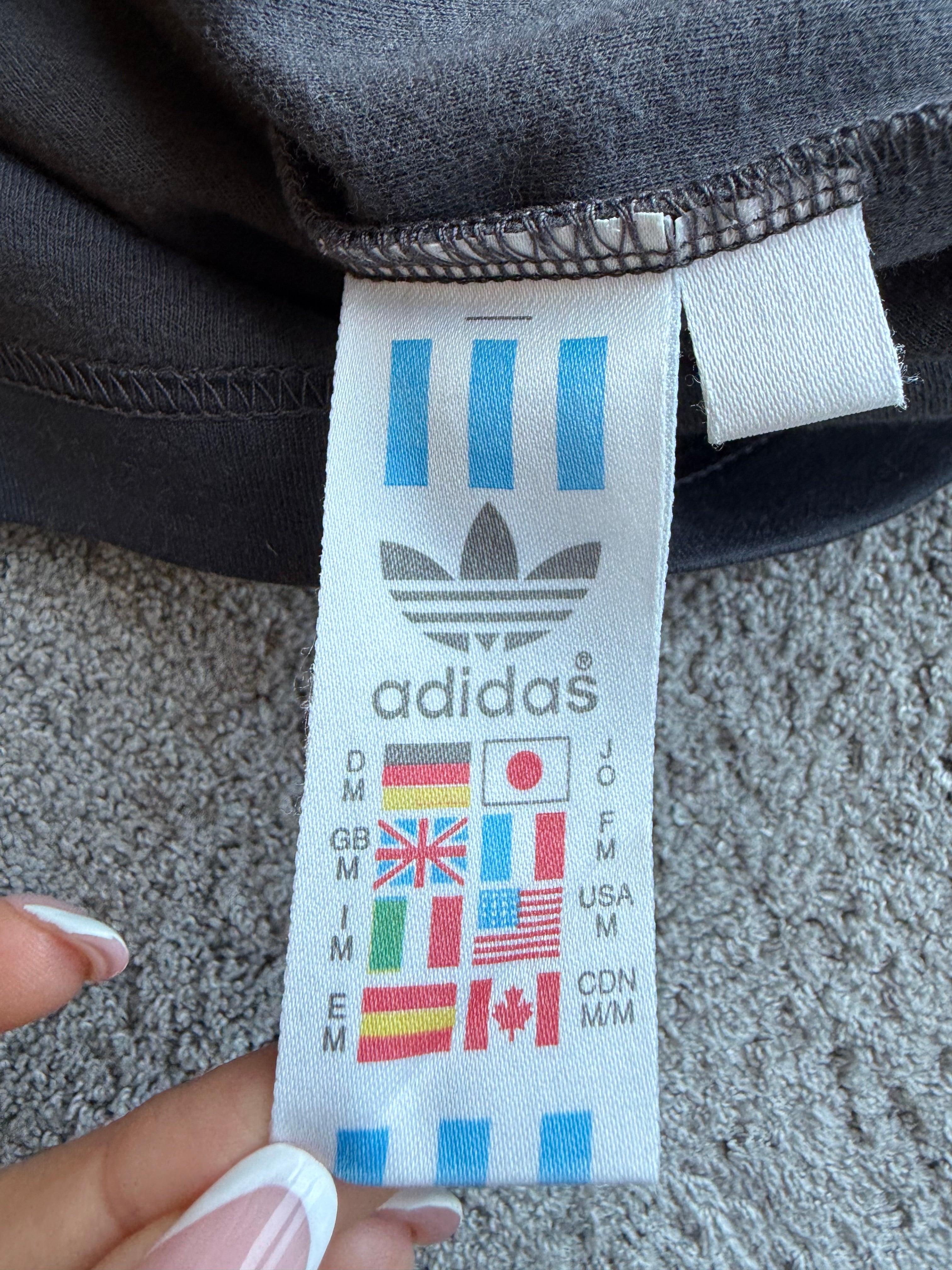 Vintage Adidas t-shirt